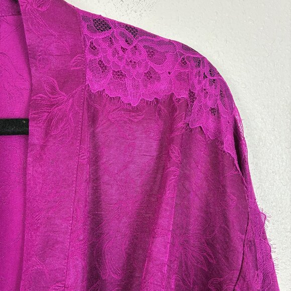Victoria’s Secret Magenta Satin Floral Lace Trim Robe Size XS Romantic - Picture 2 of 8